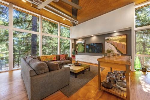 Mosier House | Happenstance Vineyards home