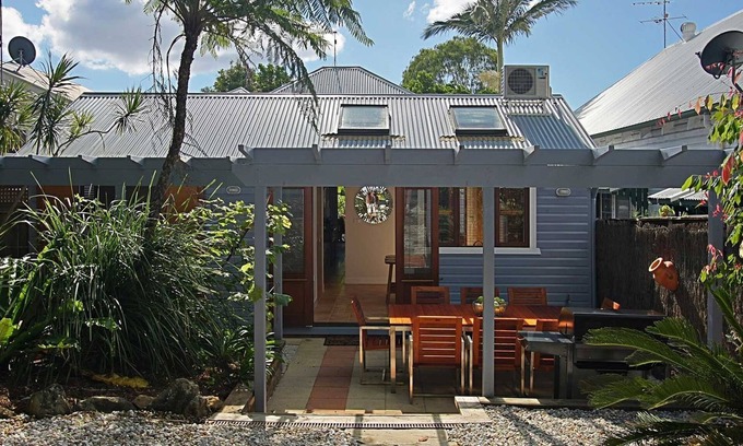Byron Bay Cottage | Harkaway - charming cottage in central Byron Bay