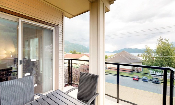 Harrison Hot Springs Apartment | Harrison Lake View Suites