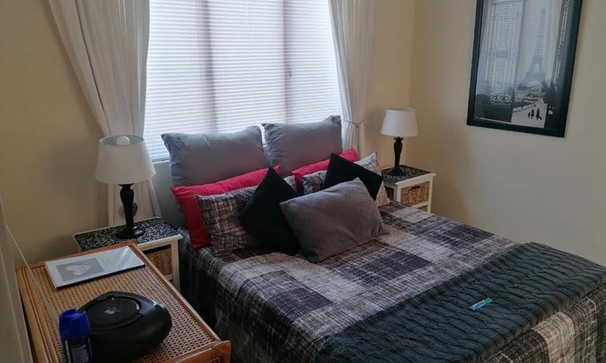 Kleinmond Apartment | HARTSRUS