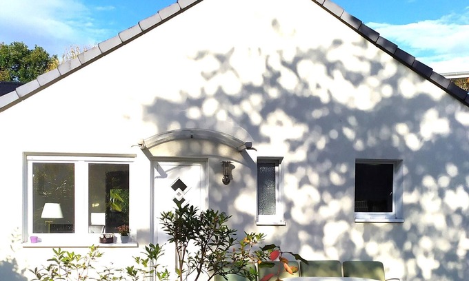 Refrath House | Haus im Garten in der Nähe von Köln-Messe