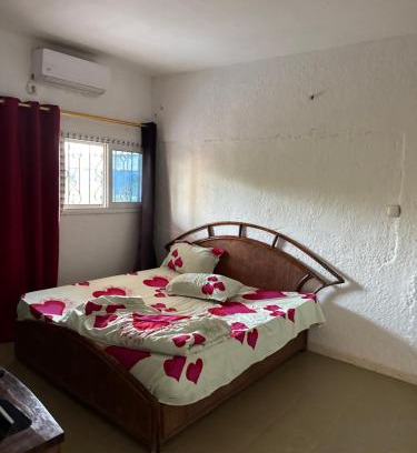 Yenne Tode House | Haus in der natur 15 mn vom Flughafen Diass