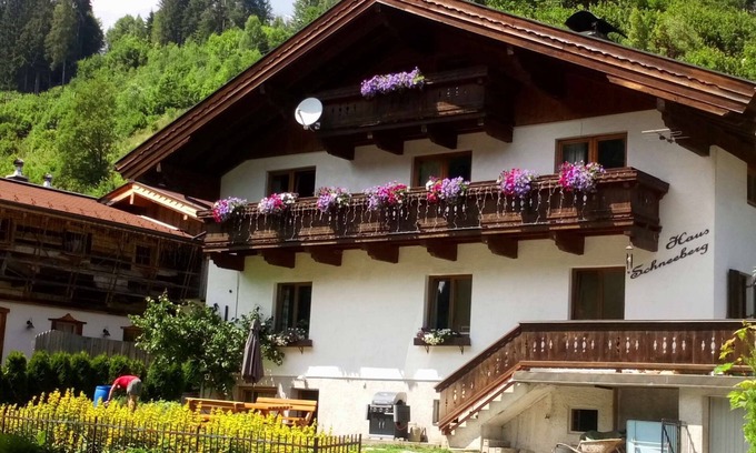 Muehlbach Am Hochkoenig Apartment | Haus Schneeberg - Aberg - Family apartment sleeping up to 5 people, with Hochkönig Card