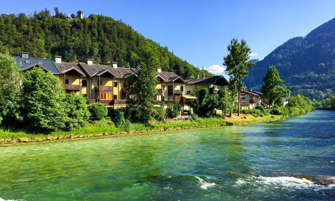 Bad Ischl Apartment | Haus Traun-Ufer - Riverside Townhouse