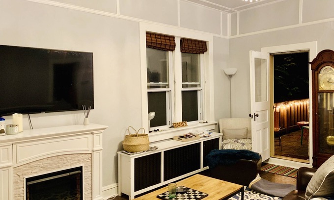 Port Washington House | Have a Grand Time On Grand! Family-friendly house w/PRIVACY, SPACE, & LOCATION!