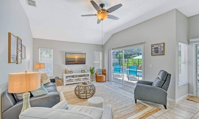 Sarasota House | Haven Hideaway with Saltwater Pool 3br Sleeps 8