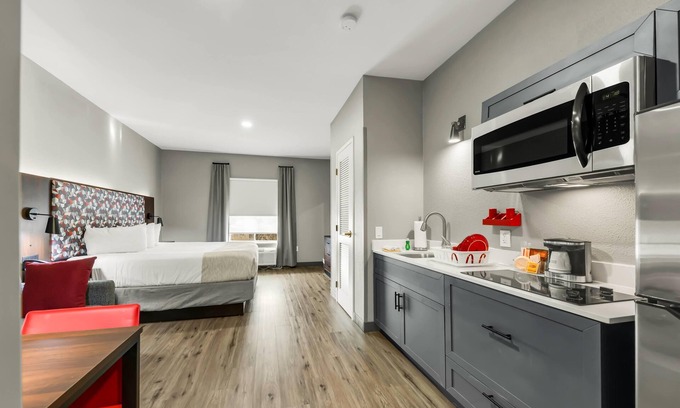 College Station Hotel | Hawthorn Extended Stay by Wyndham College Station