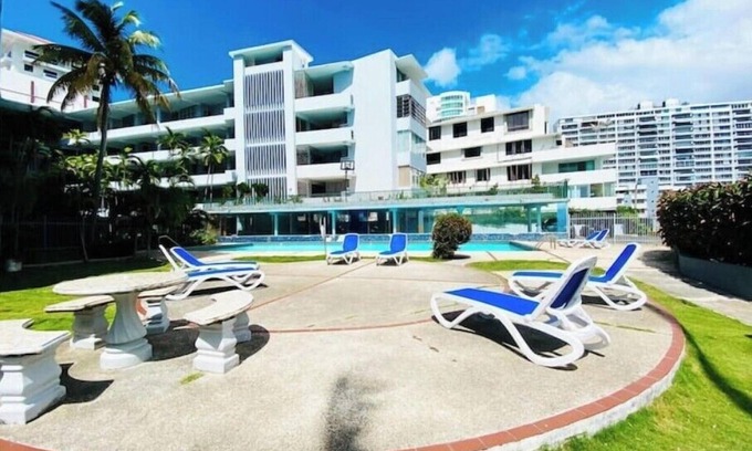 Miramar Apartment | Heart of Condado: Remodeled Studio Walk to Beach