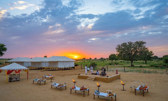 Kanoi Resort | Helsinki Desert Camp