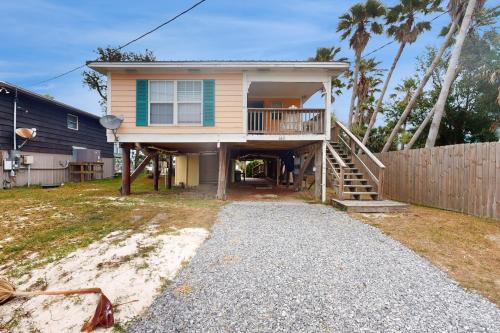 Fort Morgan Pines House | Hemingway's Hideaway