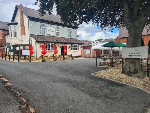 Hednesford Hotel | Hen House