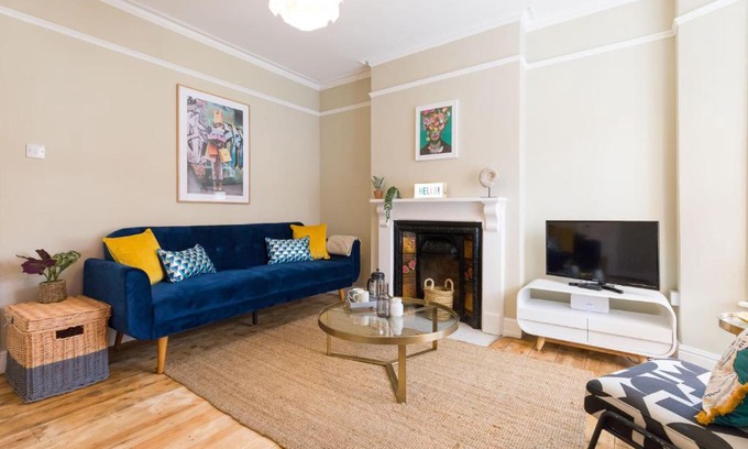 Norwich House | Henrietta House - Norfolk Holiday Properties