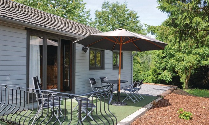 Somme-Leuze House | Here we have found for you a beautiful, quietly located wooden chalet.