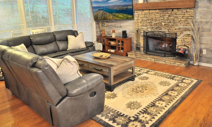 Big Canoe House | Hibernation Station - Community Amenities + Wooded Views