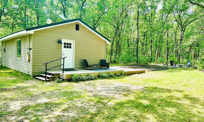 Manistee House | Hideaway Cabin. Relax and Enjoy