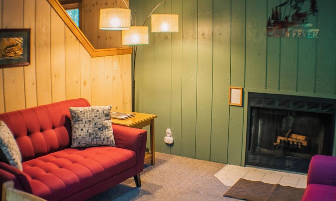 Idleyld Park Cottage | Hideaway Cottage above Steamboat Creek in the North Umpqua National Forest