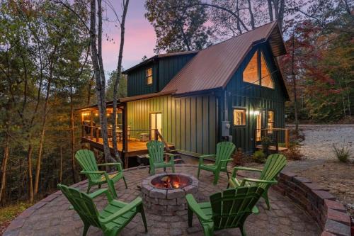 Rogers House | Hike In Hike Out - Anchor Point in RRG