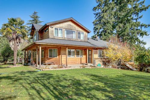 Gig Harbor House | Hikes and Apples Renovated Farmhouse in Gig Harbor!