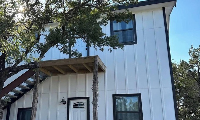 Austin Apartment | Hill Country Haven – Clean & Cozy 2BR Retreat- Newly Reopened!