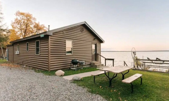 Phelps Cabin | Hillside Resort Cabin #4