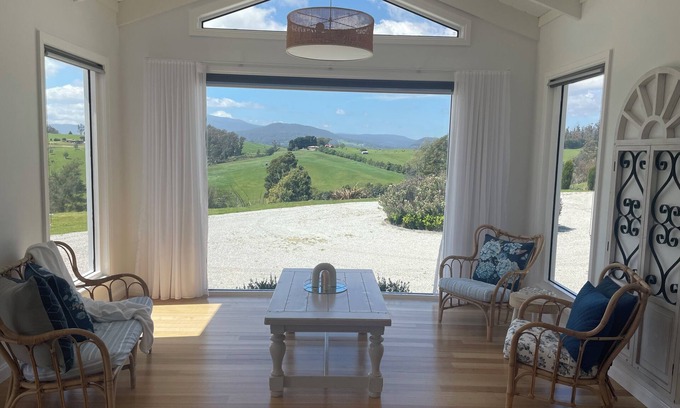 Karoola House | Hilltop Escape-30 acres of no one. Serenity Lives Here.