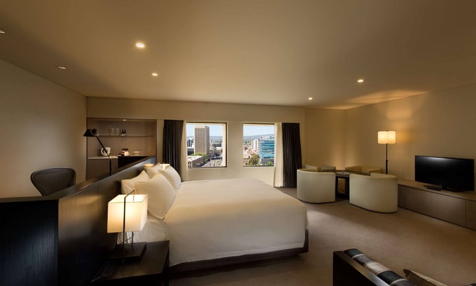 Adelaide Central Business District Hotel | Hilton Adelaide