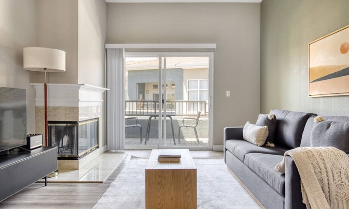 Sunnyvale Apartment | Hip Sunnyvale 1BR w/W/D, Pool & Gym, nr Googleplex, by Blueground