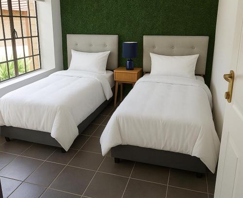 Zwartkop House | Hippo Zwartkop Suites