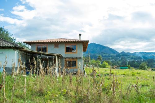 Saraguro House | Hiruro Hosting