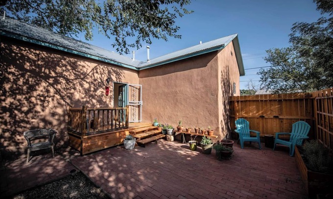 South Guadalupe Trail Cottage | Historic Adobe Home Near Rio Grande/Old Town/Zoo