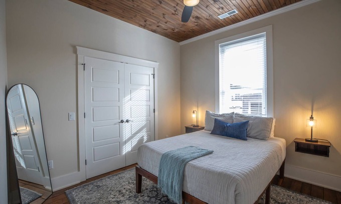 Floyd Apartment | Historic Farmer’s Supply- 1bd/1bth DT Floyd #204