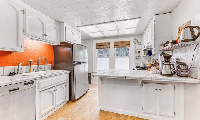 Napa House | Historic Napa Home w/Fenced Yard & Fire Pit!