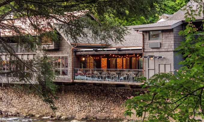 Gatlinburg Hotel | Historic Rocky Waters Inn, A Small Luxury Hotel