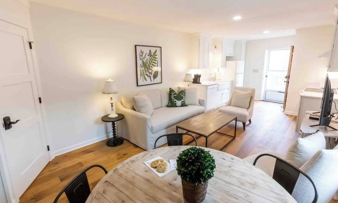 Blowing Rock Apartment | Historical Hotel, Main Street Blowing Rock