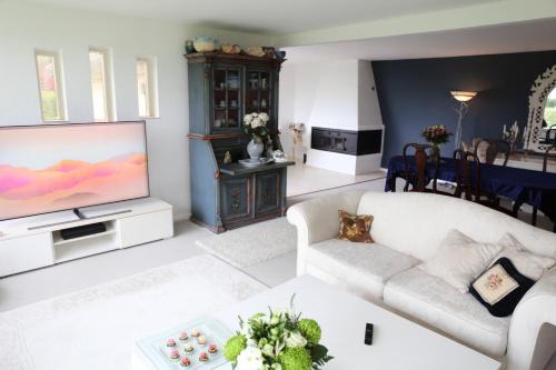 Skovbyballe Villa | Hjemlig idyl nær strand og by