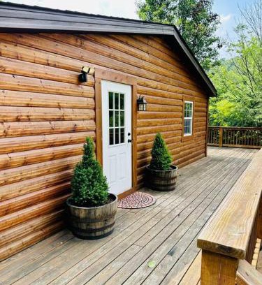 Rockbridge House | Hocking Hills Cabin-Private Hot Tub, Hiking, Caves