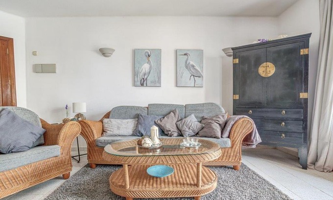 Playa Honda Apartment | Hogar Palmera with Pool & Beach