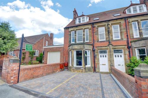 Robin Hood's Bay Apartment | Holbrooks House