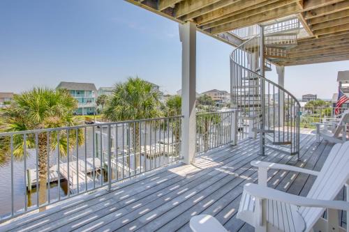 Holden Beach House | Holden Beach House with Boat Dock Steps to Beach!