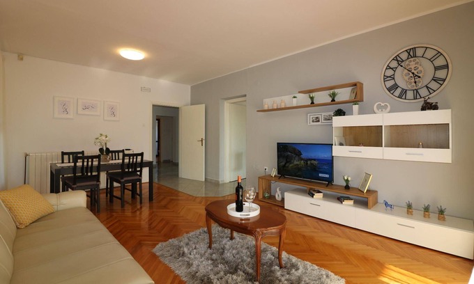 Vrvari Apartment | Holiday apartment Poreč for 1 - 8 persons with 4 bedrooms - Holiday apartment