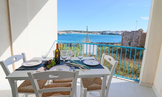 Otranto Apartment | Holiday Apartment With Air Conditioning And Panoramic Sea View Pets Allowed