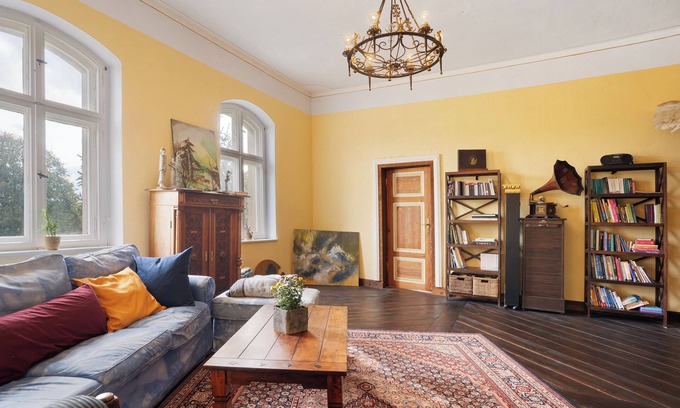 Calau Apartment | Holiday Apartment 'Wohnen Im Alten Rittergut' with Private Terrace, Private Garden and Wi-Fi