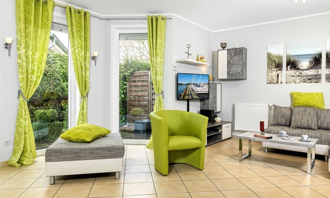 Kaltenhof House | Holiday home Harmonie - Cozy, completely fenced holiday home in Kaltenhof.