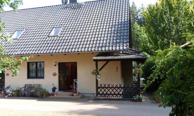 Borkheide House | Holiday flat "Am Marsfeld"