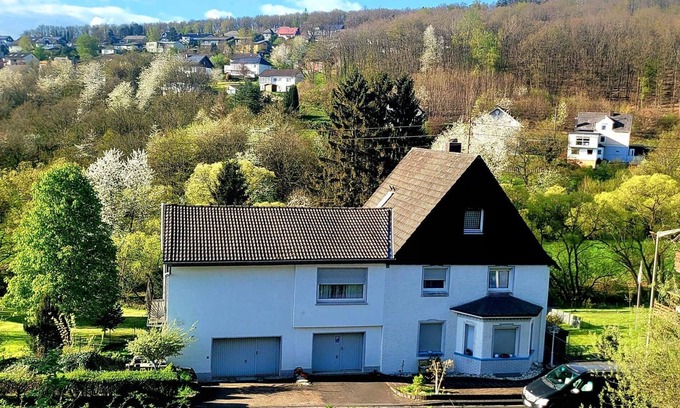 Kirchen House | Holiday flat "Ferienwohnung Sander"