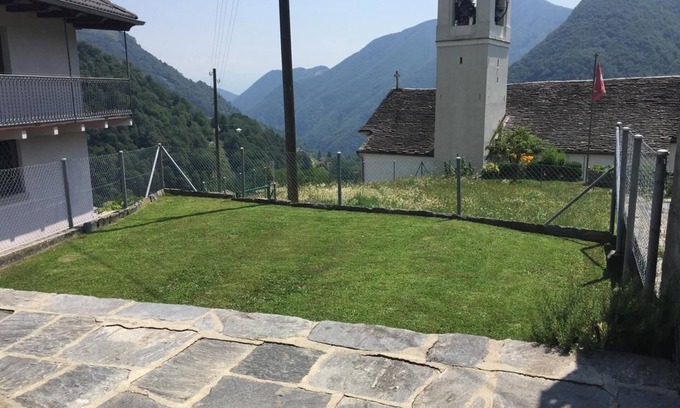 Russo House | Holiday flat with mountain view