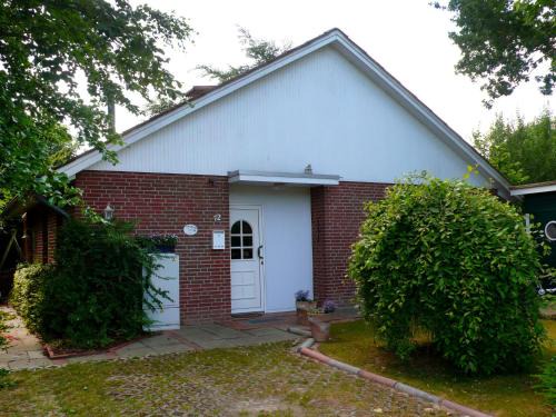 Norderteil House | Holiday Home Achtern Diek by Interhome
