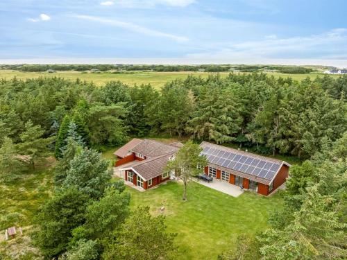 Brovst House | Holiday Home Aisling - 700m from the sea by Interhome