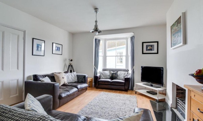 Fowey House | Holiday Home Albert by Interhome