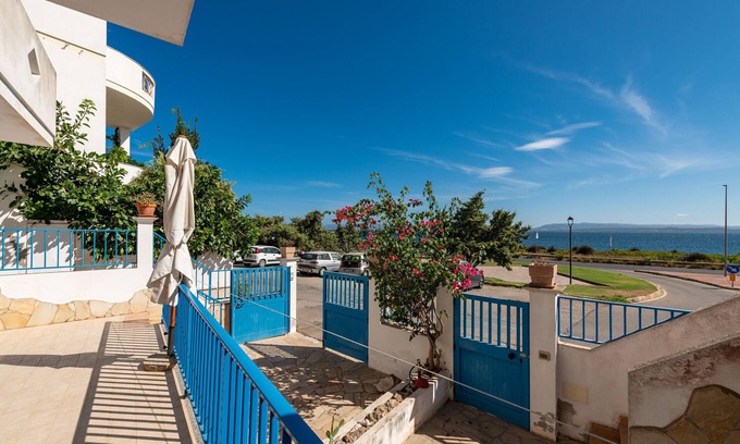 Calasetta House | Holiday Home Casa Vacanze 21 Aprile - T with Sea View & Terraces